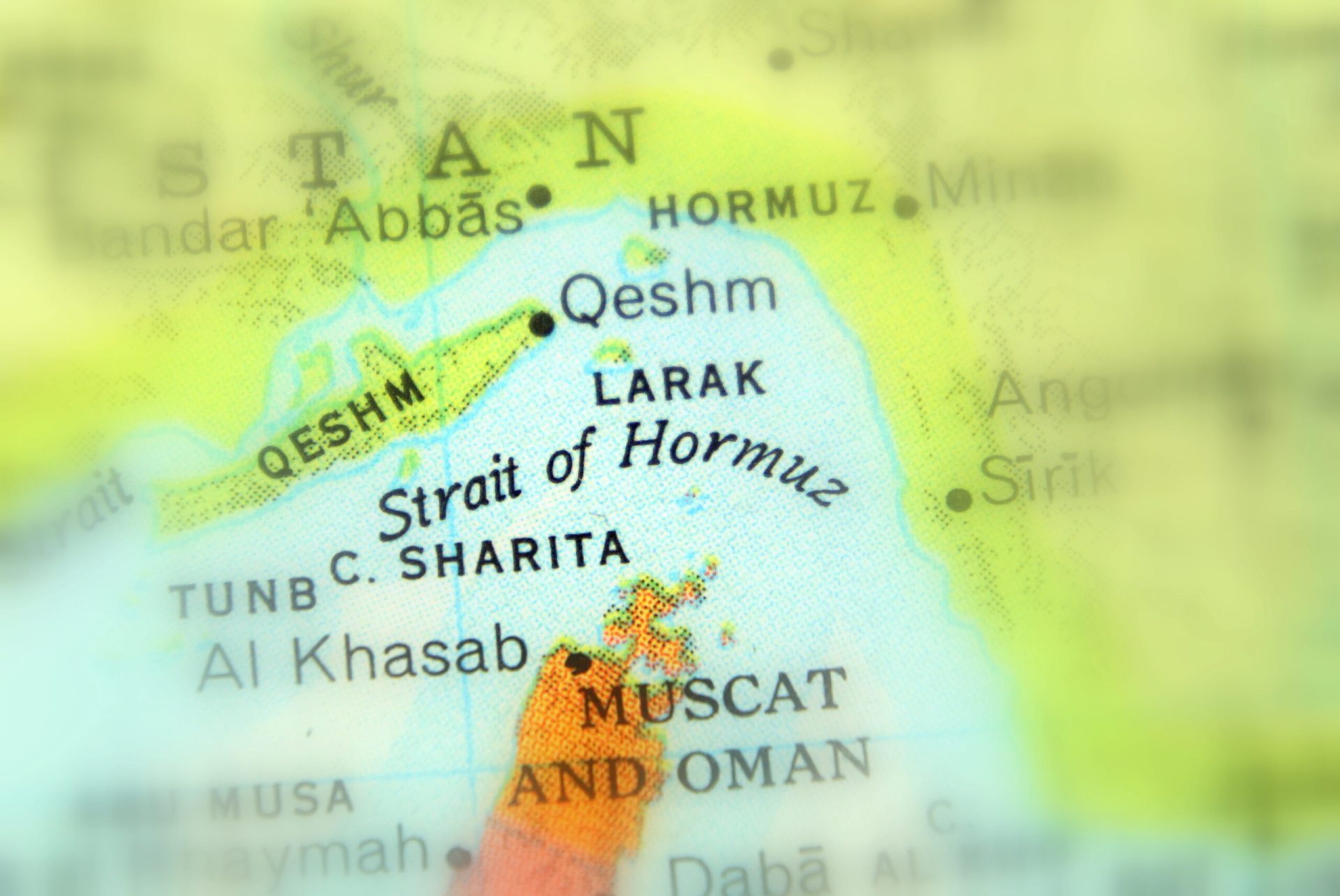 Iranul a oprit navigația navelor petroliere prin Strâmtoarea Ormuz, miercuri, ca urmare a atacului efectuat de Israel asupra Libanului