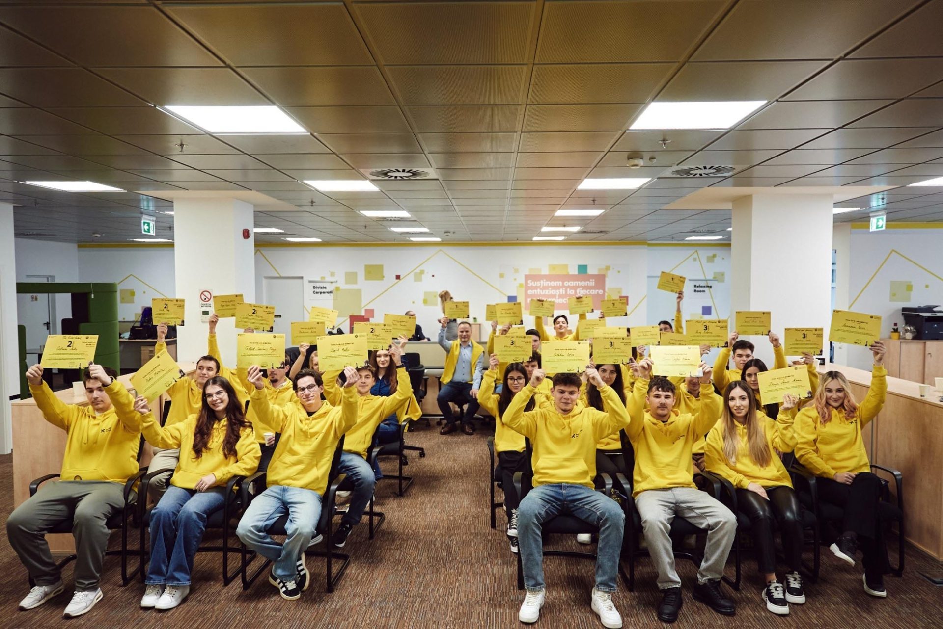 Raiffeisen Bank și studenții UBB Cluj-Napoca, succes la Think Tank Lab Raiffeisen Bank și Facultatea de Matematică și Informatică a Universității Babeș–Bolyai (UBB) din Cluj-Napoca au încheiat cea de-a treia ediție a programului de mentorat Think Tank Lab
