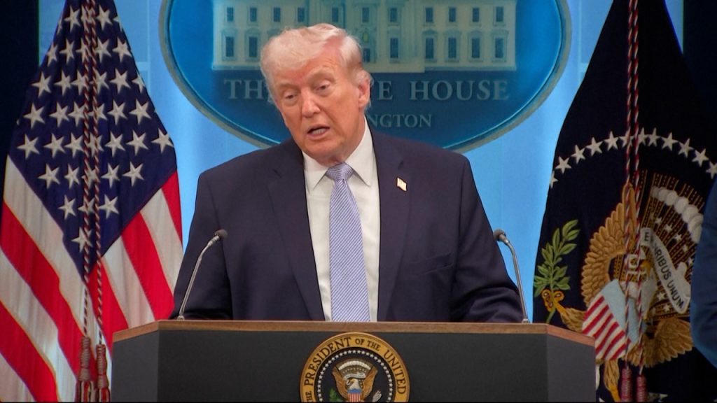 Teheran, ironii la adresa lui Donald Trump: „Un președinte învins”