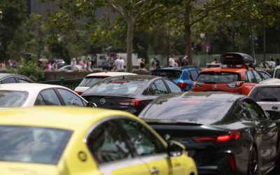 Românii asigură mai multe mașini CASCO în 2025, deși prețurile cresc. Schimbări majore în topul asigurătorilor