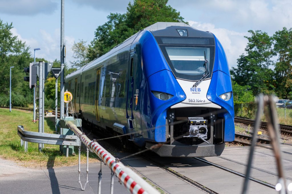 România cumpără trenuri pe hidrogen: Cine a câștigat contractul și pe ce rute