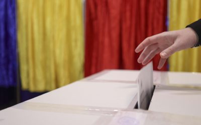 Bucureșteni, la urne: Sondaj CURS despre vot și demisia lui Bolojan