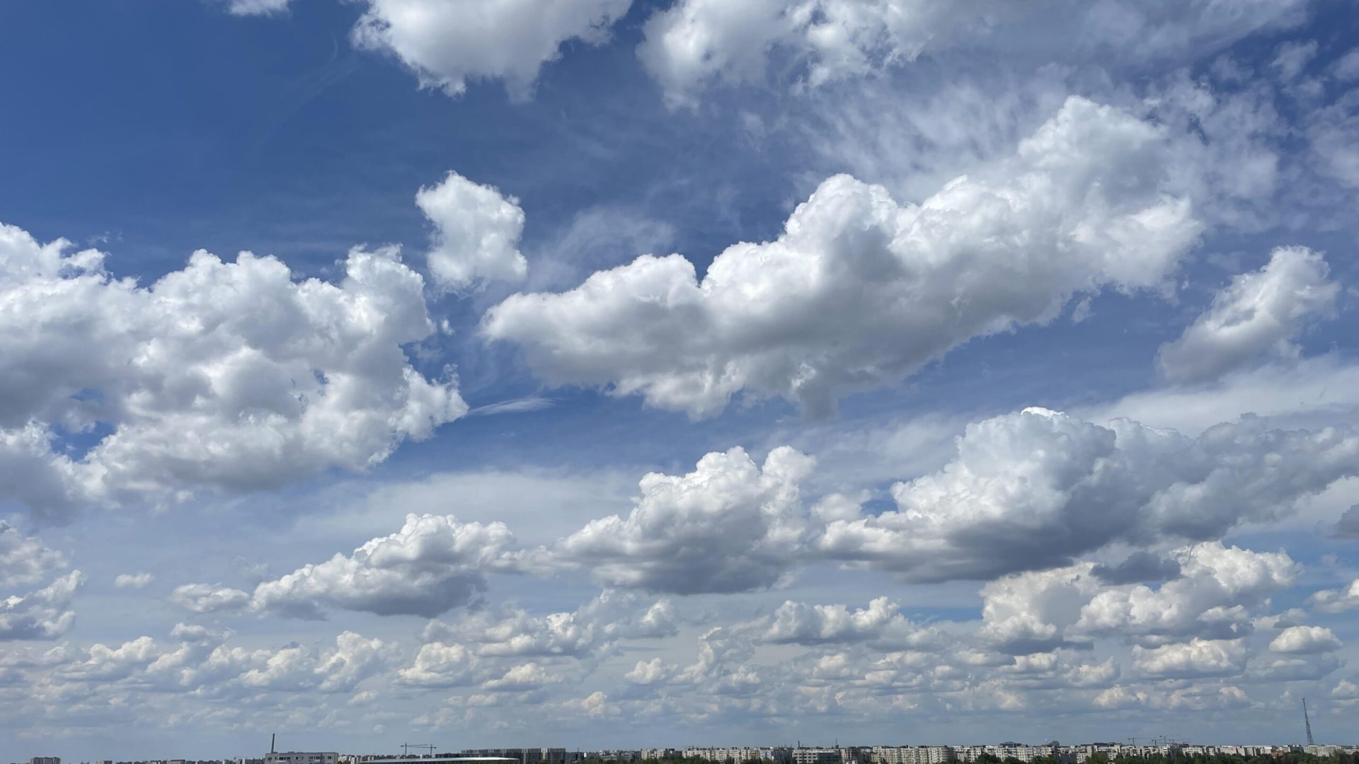 Vreme bună la București: ANM anunță încălzire spectaculoasă în aprilie