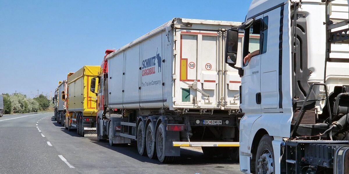 Restricții de Paște pentru camioane pe autostrada București-Constanța și Valea Oltului