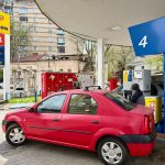 Benzina și motorina, MAI IEFTINE la Petrom: Cât costă acum un litru
