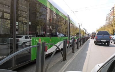 Linia 21, blocată pe Șos. Colentina: Un călător STB, victimă a aglomerației, are nevoie de ajutor
