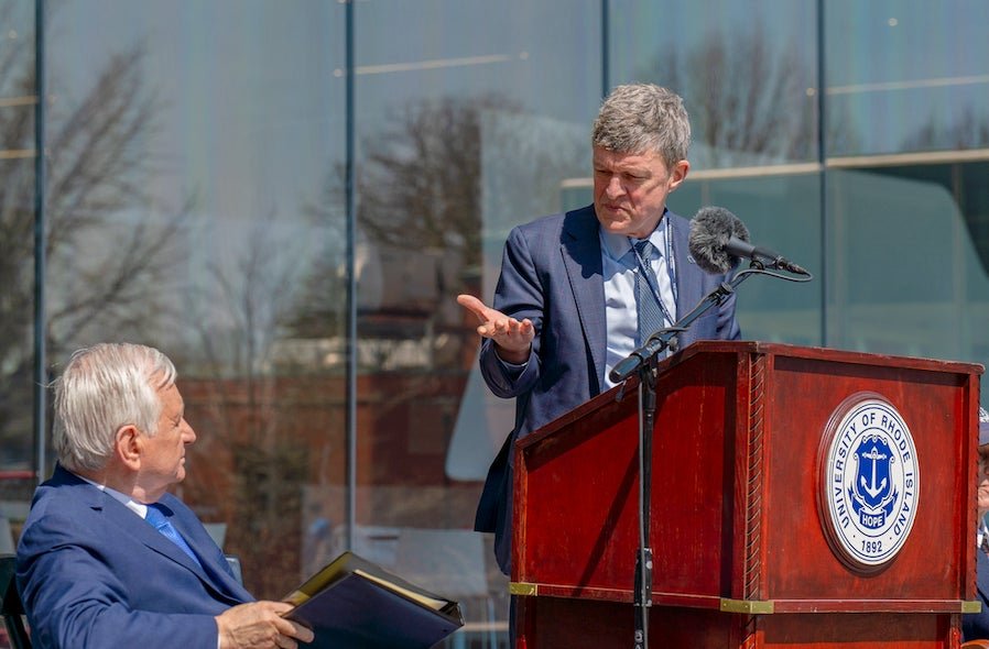 Universitățile RI dezbat umanismul și fizica cuantică de Ziua Mondială