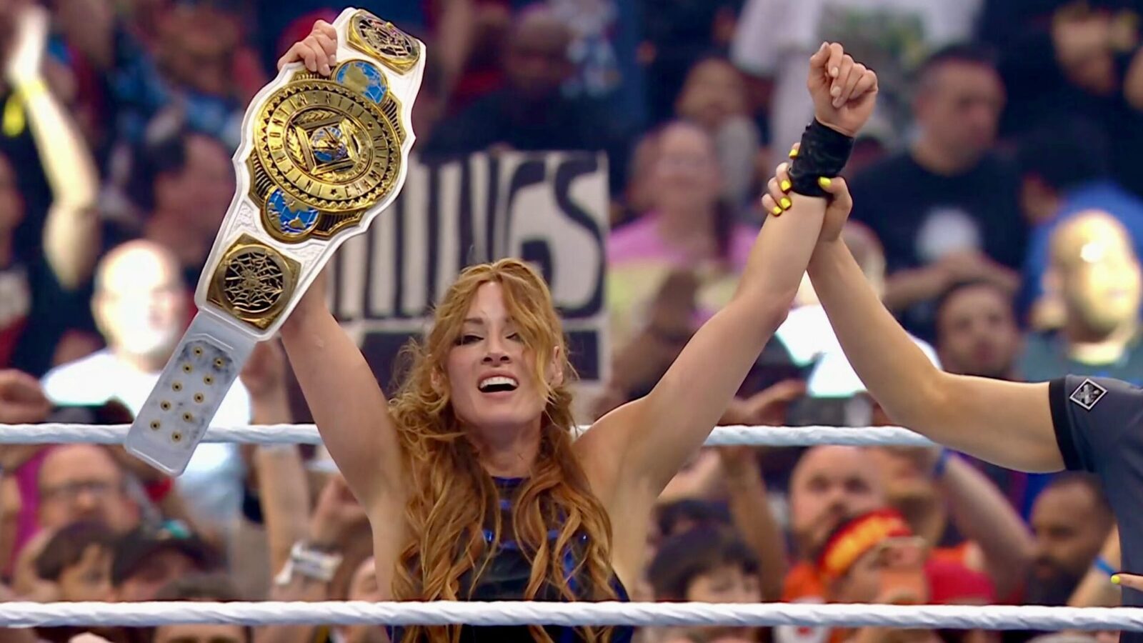 Lynch, victorie decisivă la WrestleMania: Lee, învinsă pentru titlu