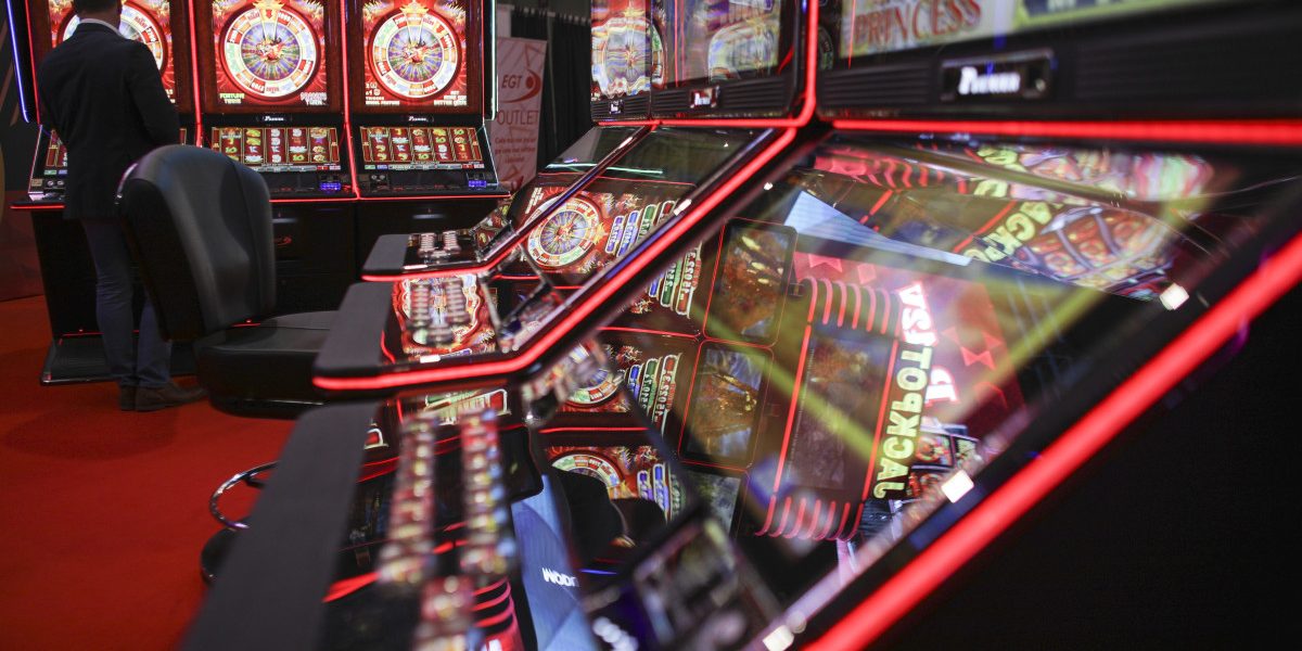 Consiliul Local al Sectorului 6 a aprobat, recent, un proiect de hotărâre care prevede interzicerea funcționării sălilor de jocuri de noroc în această zonă administrativ-teritorială a Bucureștiului