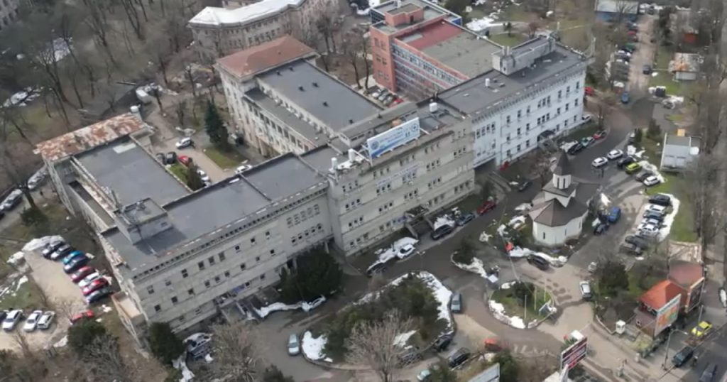 Construcția Spitalului CF2 din București, demarată în 1942 pe un teren donat de Casa Regală, ajunge acum într-o stare avansată de degradare, punând în pericol patrimoniul istoric și identitatea unei pașnice zone din Capitală