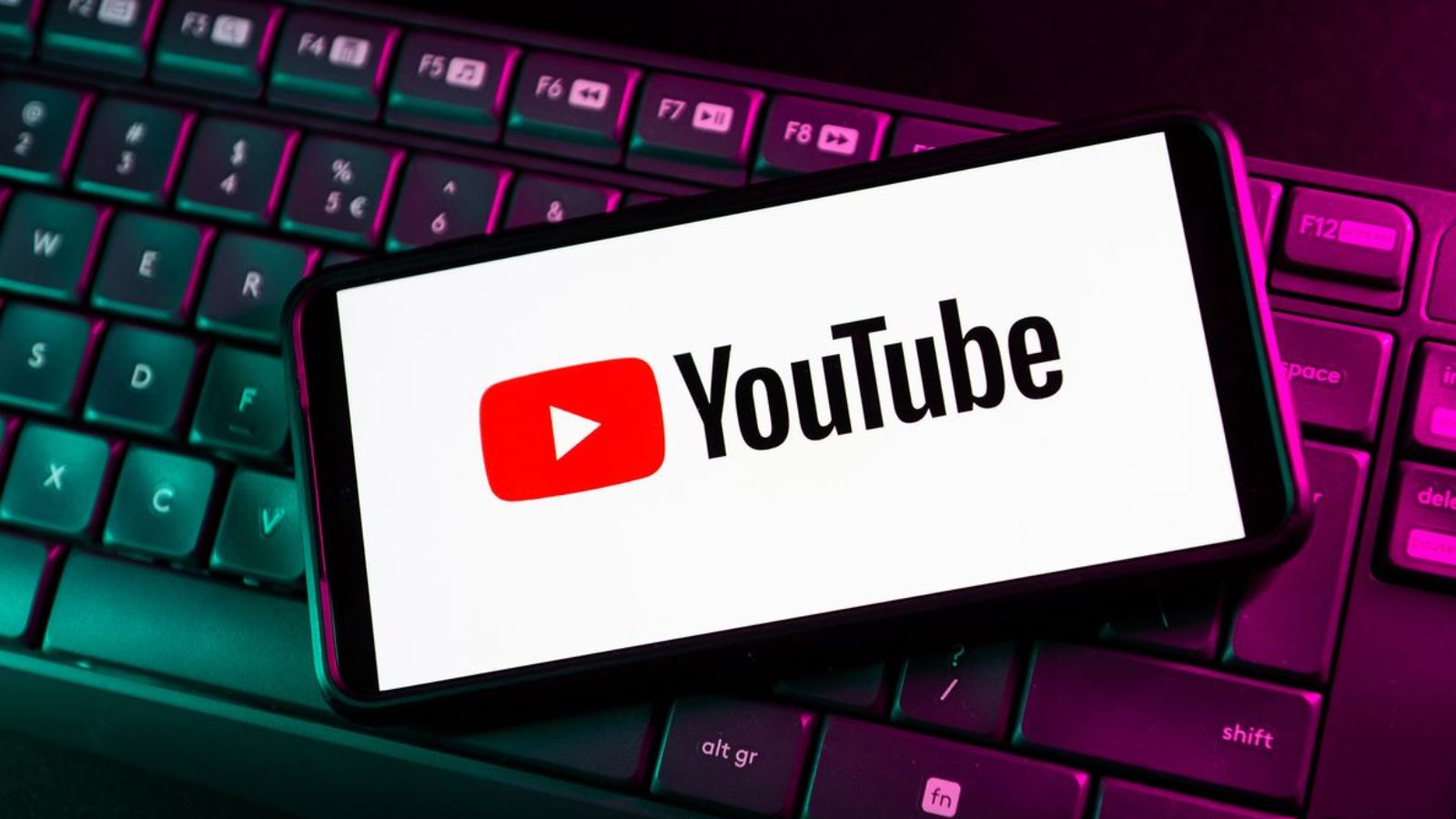 YouTube, platforma care a revoluționat modul în care consumăm video-uri, a marcat recent aniversarea a 19 ani de la înregistrarea domeniului