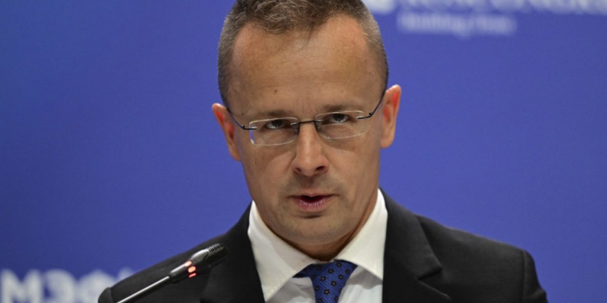 Scandal la Budapesta: Ministrul Szijjarto, acuzat de distrugerea probelor
