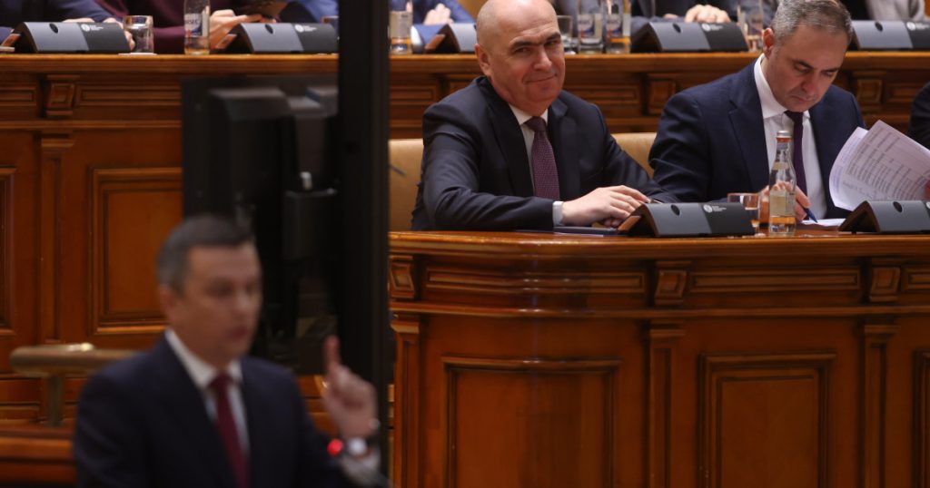 Bolojan, sfidător: „Când te înjură, e o binecuvântare”. Liberalii, luați prin surprindere