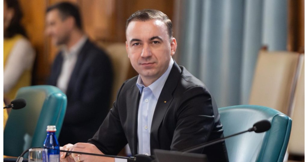 Ministrul Energiei, BOGDAN IVAN, a anunțat miercuri că România se îndreaptă spre o creștere semnificativă a capacității de producție a energiei electrice din surse regenerabile și gaze naturale, până la finalul acestui an