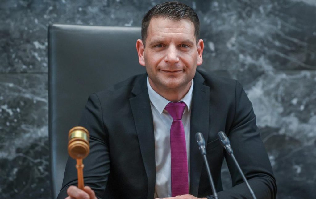 Președinte de Parlament UE cere Referendum pentru NATO și OMS. Ce urmează, ieșirea din UE