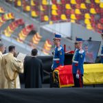 A îngenuncheat: Donald Trump, gest emoționant la sicriul lui Mircea Lucescu