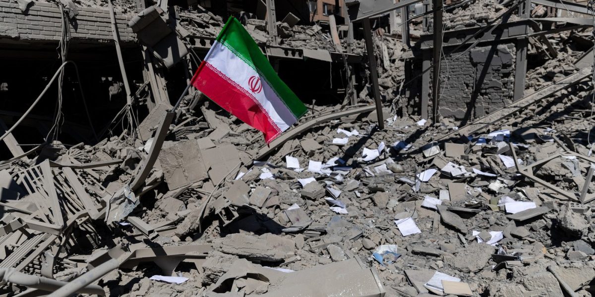 Războiul din Orient: Ziua 42. JD Vance: Trump, „orientări clare” pentru Iran