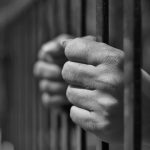 Două femei, arestate în Indonezia pentru blasfemie: Au călcat Coranul