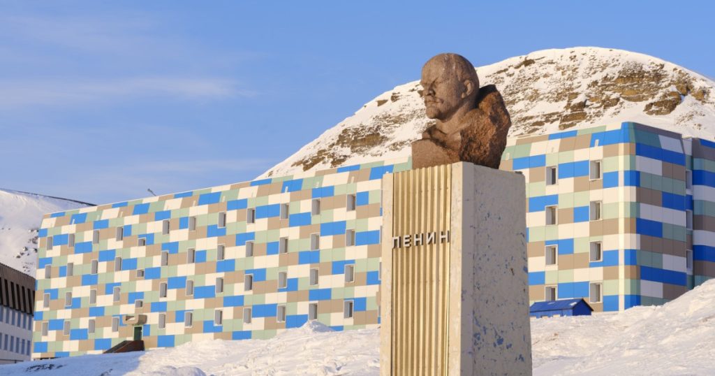 SVALBARD, avanpostul Arctic al lui Putin: Poarta spre îngheț