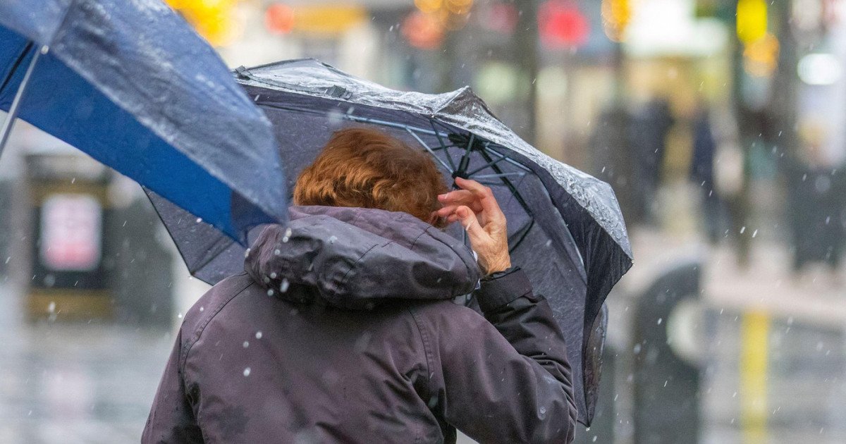 Vreme severă în toată țara: ANM a emis coduri de vreme rea Administrația Națională de Meteorologie (ANM) a emis o serie de avertismente meteorologice, avertizând asupra unei înrăutățiri semnificative a vremii în România