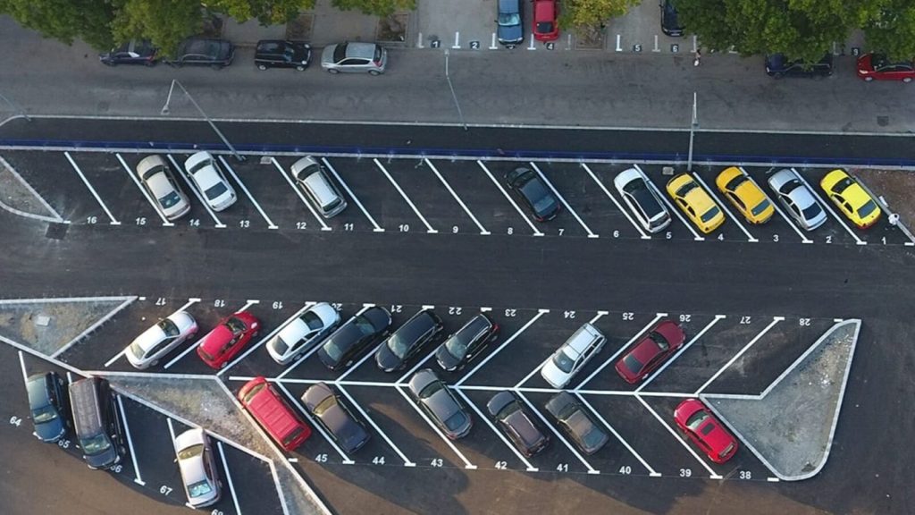 USR propune abonamente anuale pentru parcările din Sectorul 4, în locul celor lunare USR Sector 4 a depus un proiect de hotărâre prin care cere introducerea unui abonament anual pentru parcările din sector