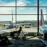 Taxă ilegală la agenții? Românii, obligați să plătească „protecție” pentru sejur