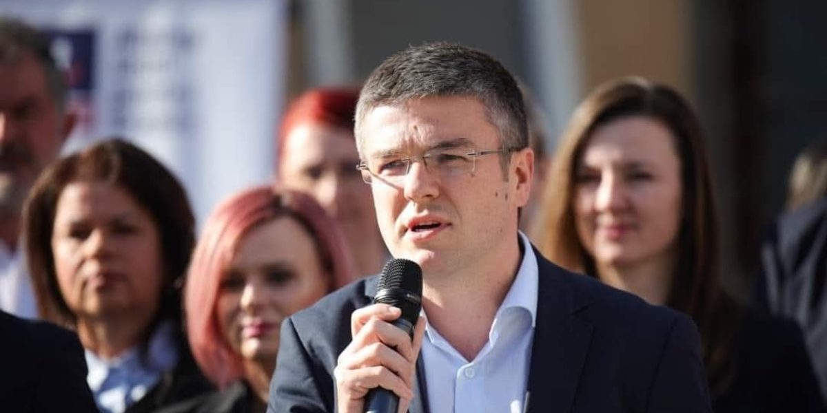 Guvernul salvează Liberty Galați și Damen Mangalia: Salarii plătite de stat