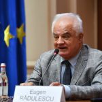 Criza politică, pericolul major: avertismentul consilierului BNR