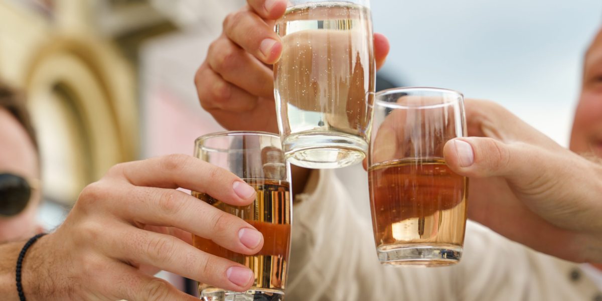 Masa de Paște: pericolul ascuns. Sfaturi vitale pentru sărbători liniștite în România