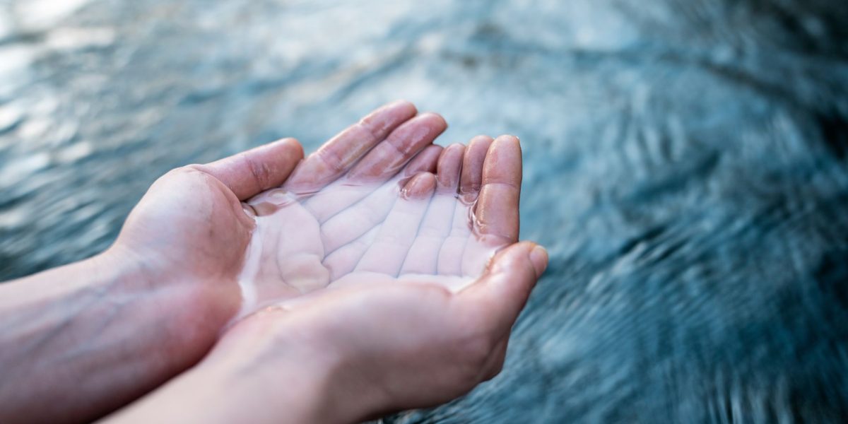 alergica-la-apa_shutterstock_Descopera-10.jpg - StiriAlese