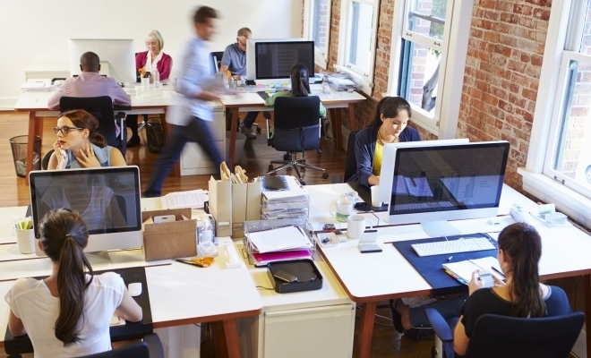 Angajații din România, la 4 zile de muncă: Ce se schimbă la salarii