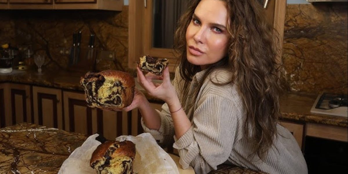 Secretele cozonacului de Paște al Annei Lesko