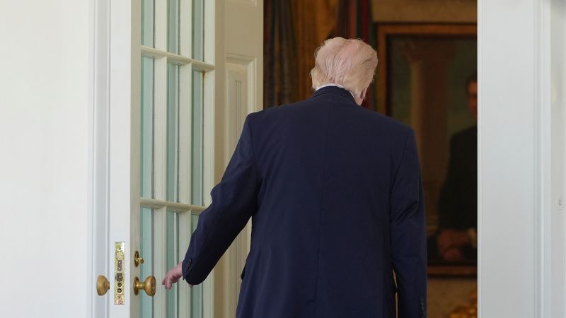 Cifre SUMBRE: DONALD Trump, tot mai vulnerabil în fața Iranului