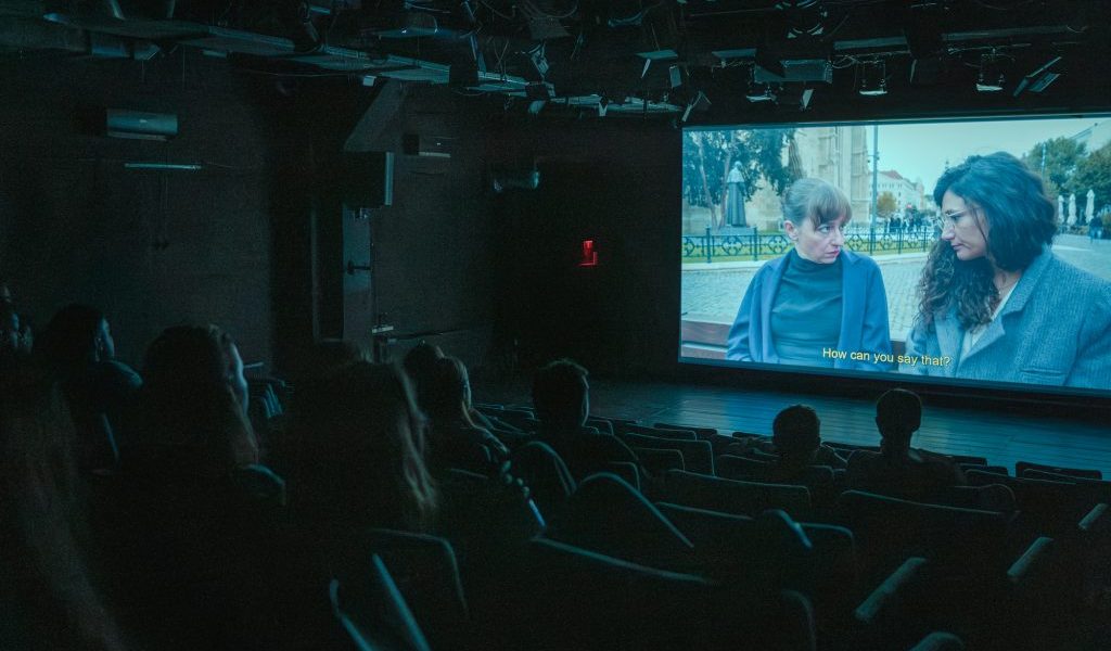 O selecție a celor mai apreciate filme românești revine pe marile ecrane în aprilie, cu ocazia unui maraton cinematografic ce celebrează două decenii de cinematografie autohtonă