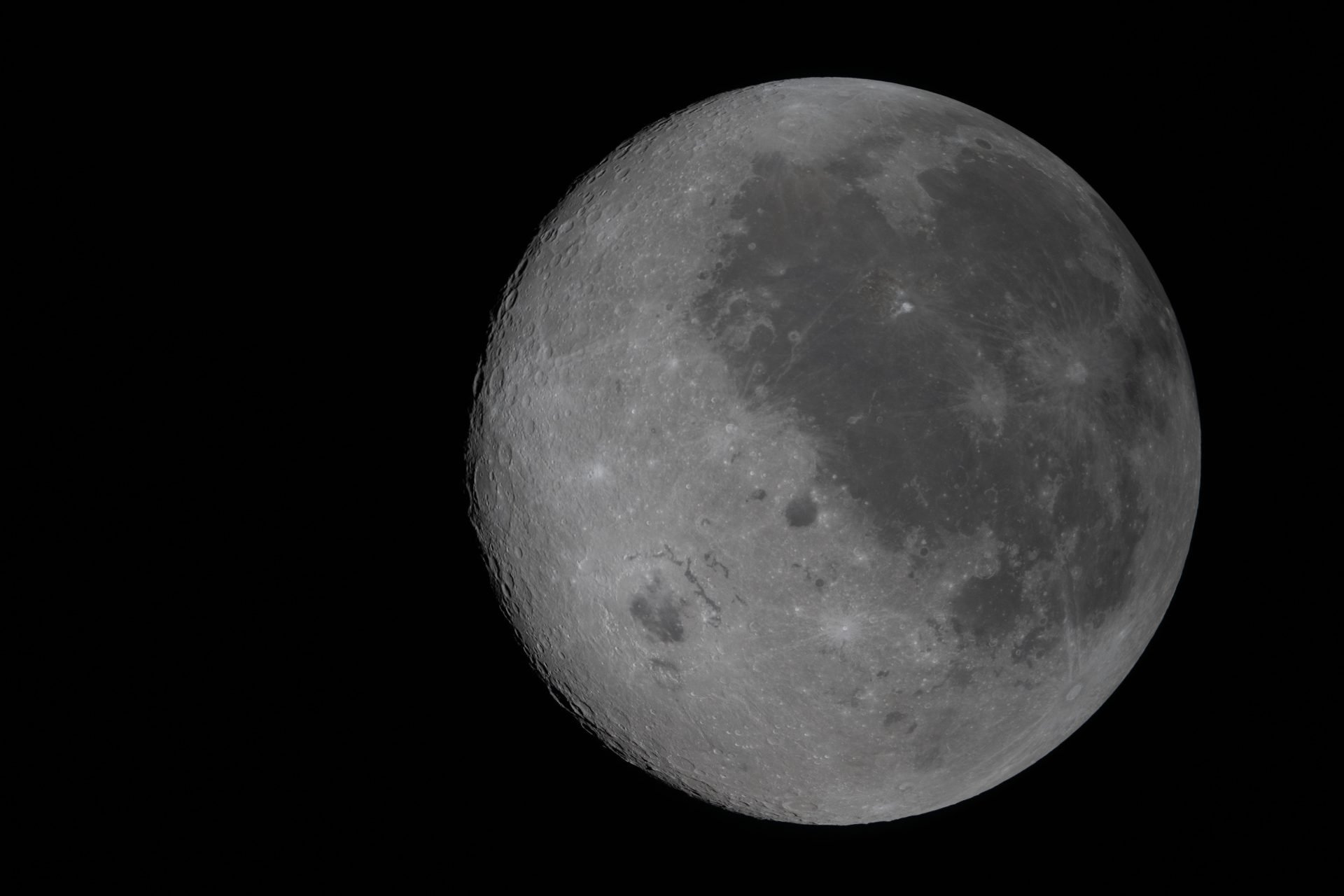 NASA a transmis, în mod oficial, actualizări live despre misiunea Artemis II, primul zbor al oamenilor în apropierea Lunii după mai bine de jumătate de secol
