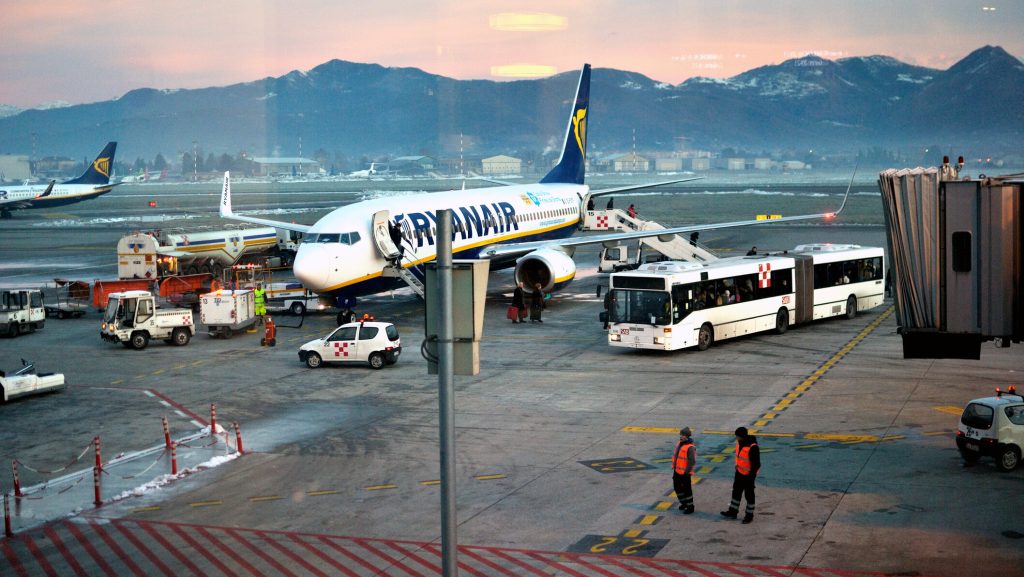 UE adoptă plan de urgență: Aviația, în pericol. Anulări de zboruri, evitate?