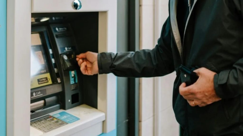 Statul, pe urmele banilor românilor: Anunțul Finanțelor pentru aprilie 2026