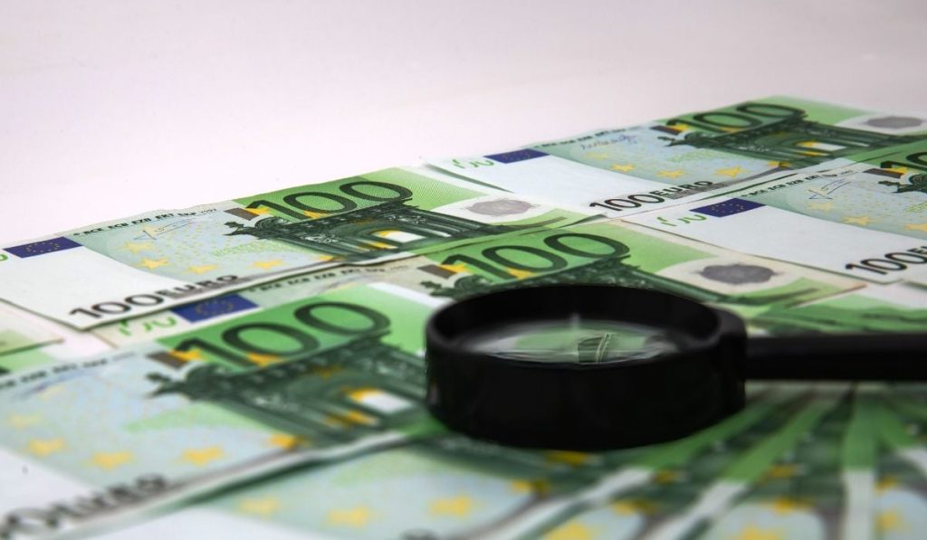 De ce TRÂNTESC guvernanții accesul la banii din Fondul Social pentru Climă