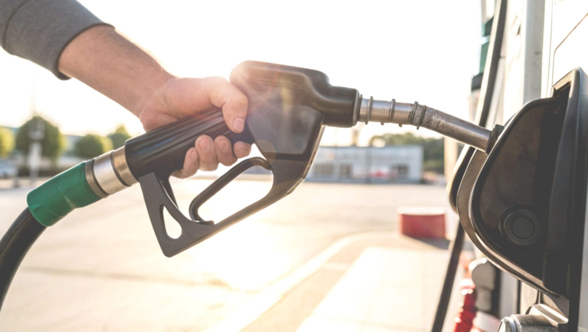 Prețuri carburanți: Cât costă motorina și benzina de Joia Mare în România?
