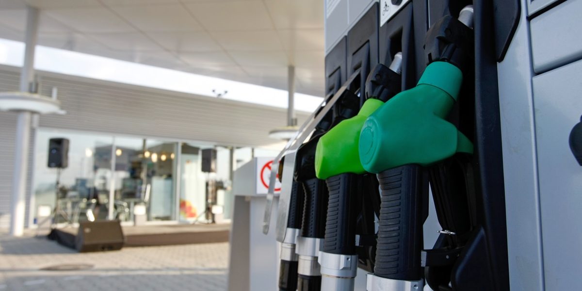 benzinarie-benzina-combustibili-motorina.jpg - StiriAlese