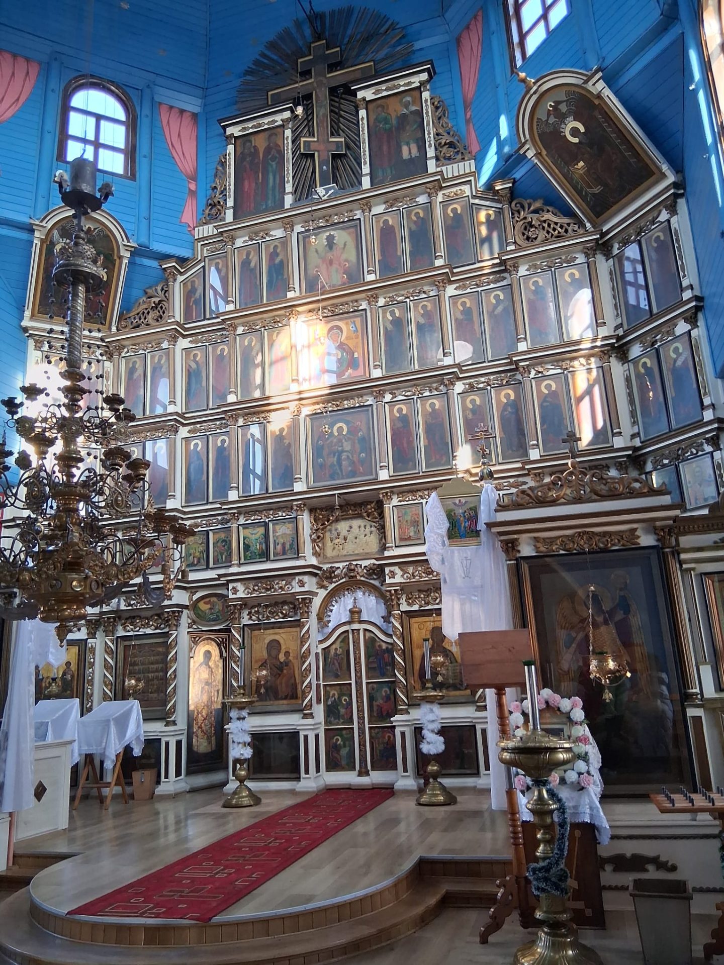 De ce PAȘTELE pică diferit: Ortodocși vs. Catolici, misterul calendarului