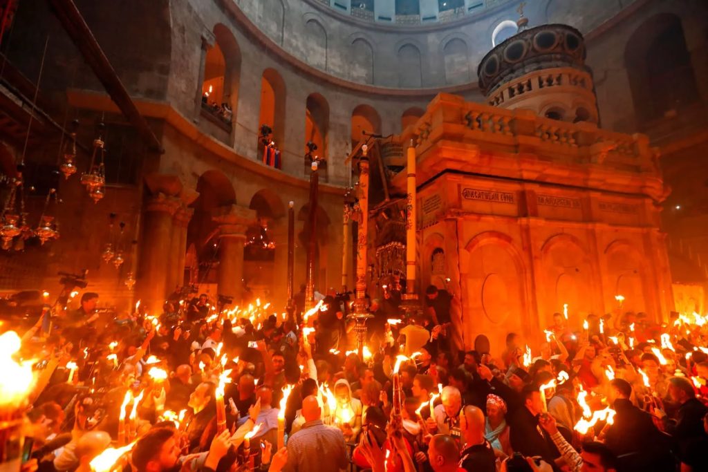 Biserica Sfântului Mormânt din Ierusalim se redeschide pentru credincioși după 40 de zile de restricții impuse pe fondul tensiunilor din Orientul Mijlociu
