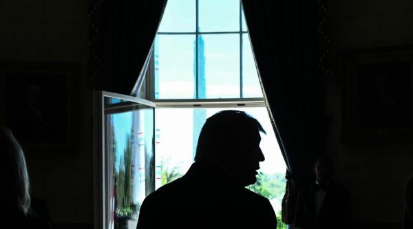 Trump dă startul blocadei Iranului: Noi sancțiuni, efecte pe viață!