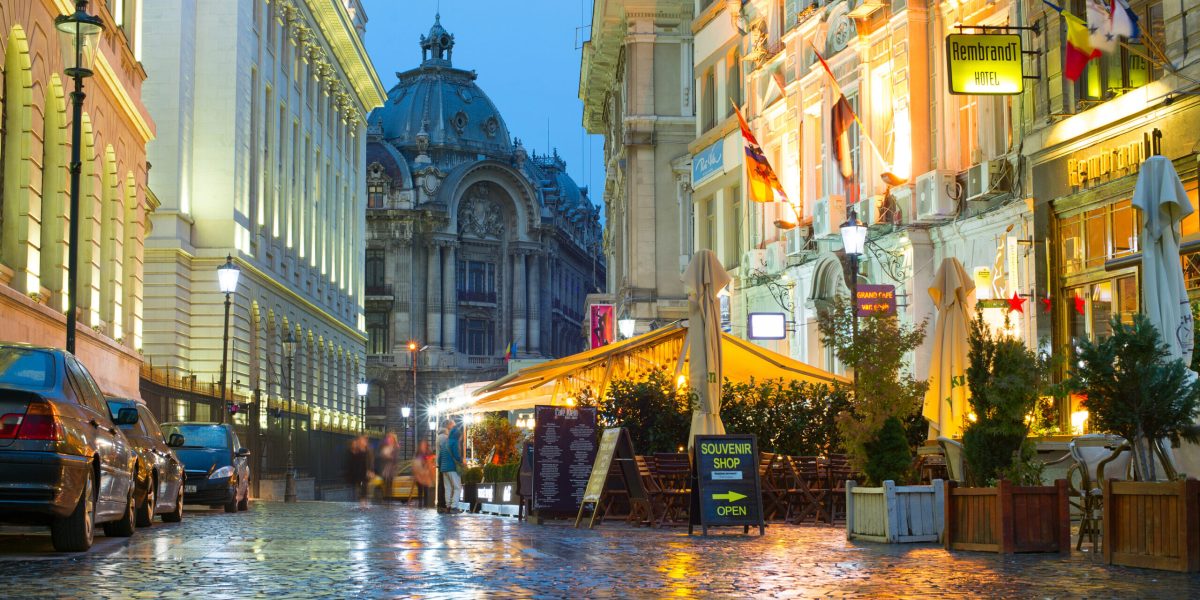 Primăria București impune reguli stricte pentru terasele din centrul Capitalei