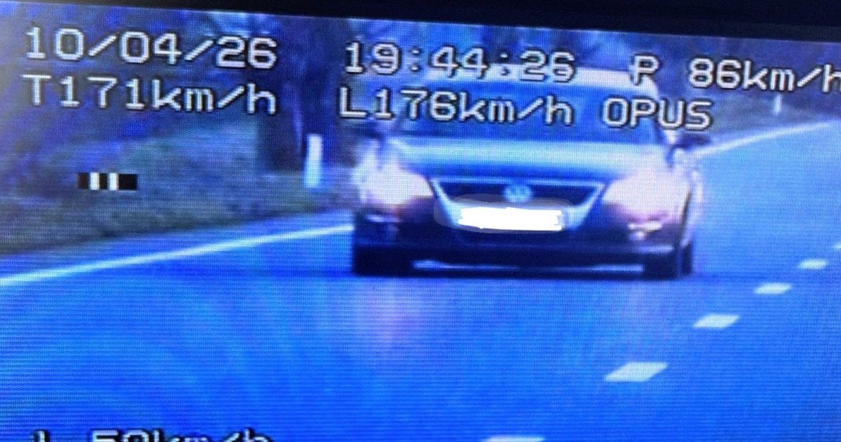 Șoferiță, prinsă cu 176 km/h: „Mi se ard cozonacii”, a explicat polițiștilor