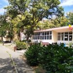 De la „cutia de chibrituri” la Paște: Studenții și papucii de musafir