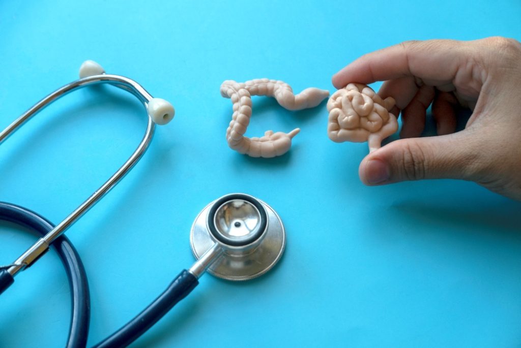 Cancerul de colon lovește tineri! De ce fenomenul îngrijorează planeta