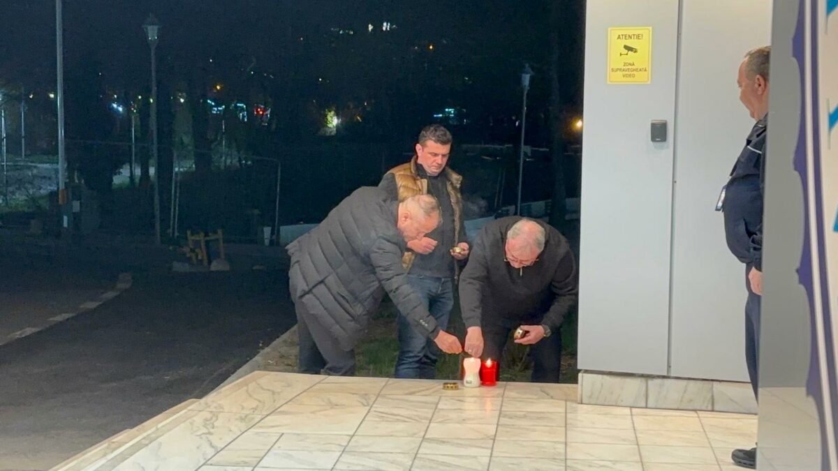 Se aprind lumânările la Spitalul Universitar din București