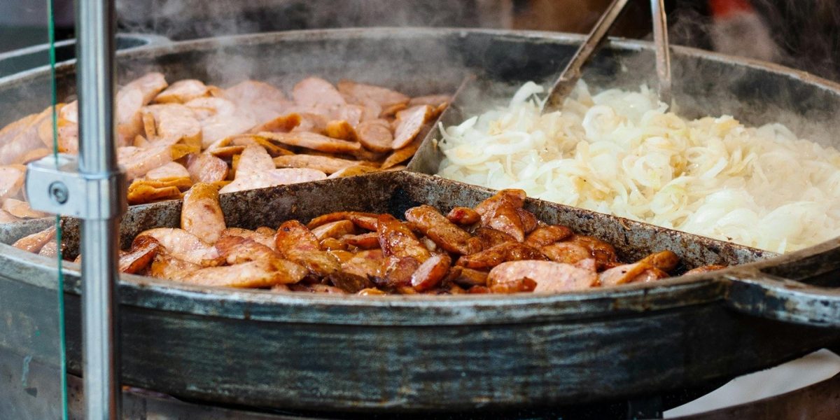 carne-prajita-platou-street-food.jpg - StiriAlese