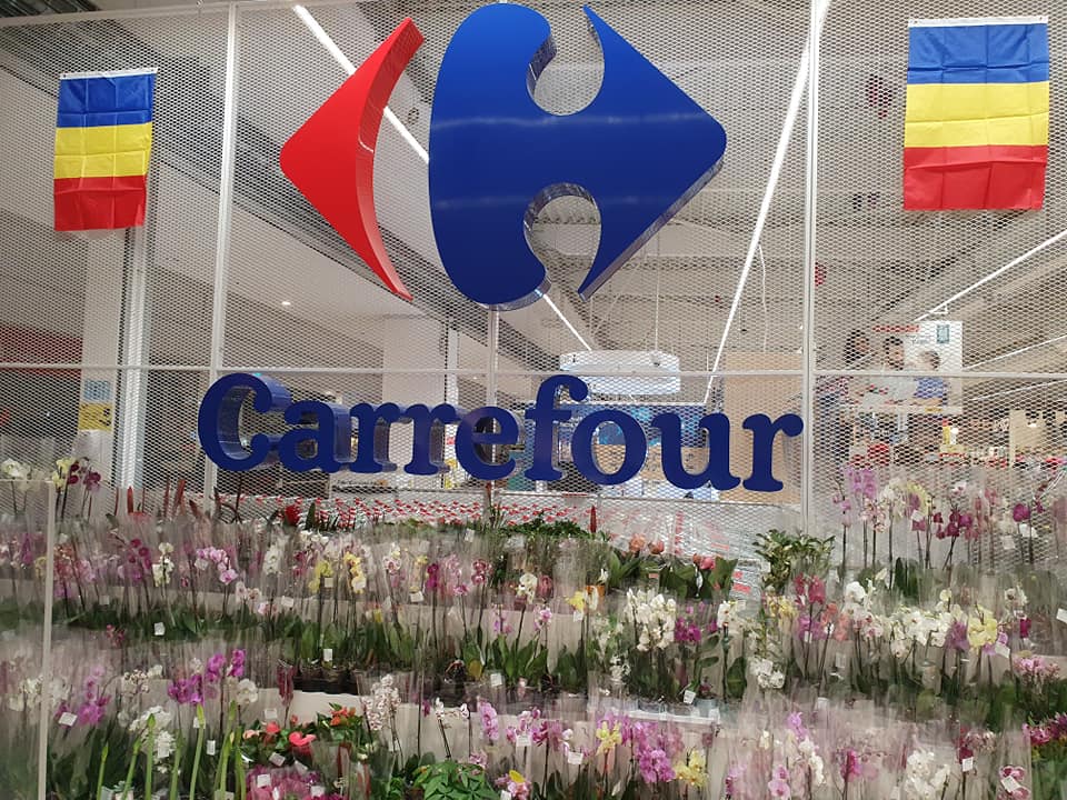 Programul mall-urilor și al supermarketurilor din București și din alte orașe va suferi modificări semnificative în perioada sărbătorilor pascale, fiind adaptat pentru a permite angajaților și clienților să petreacă timpul alături de familie